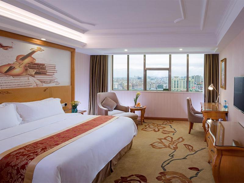 Vienna Hotel Dongguan Hengli Zhongshan Road, Hengli, China
