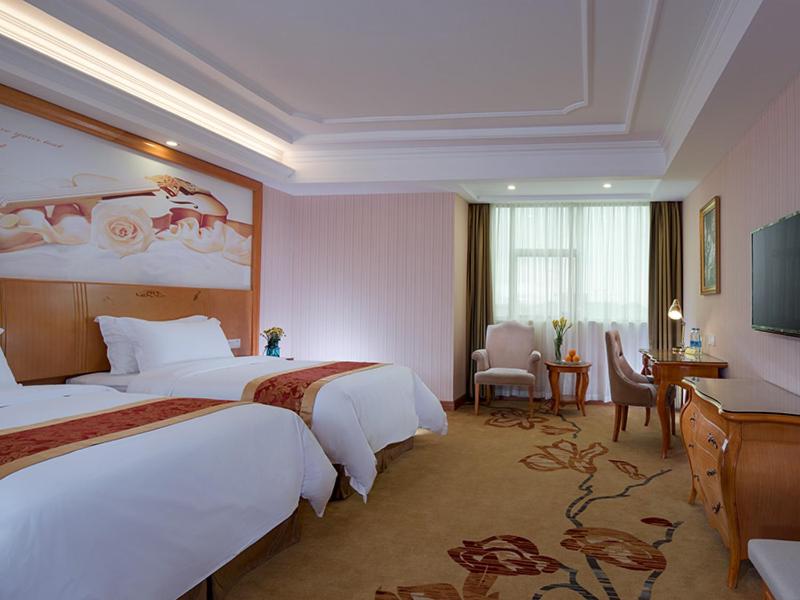 Vienna Hotel Dongguan Hengli Zhongshan Road, Hengli, China