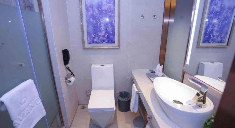 Lavande Hotels Harbin Railway Station Zhanqian Square, Harbin, China