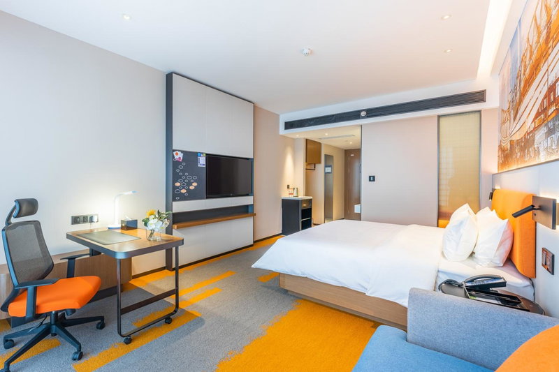 Hampton by Hilton Wuhan High-Speed Railway Station, Qingshan, China