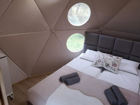 Wiosna Glamp, Wiosna, Poland