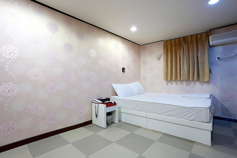 Hoegi Cherry, Seoul, South Korea