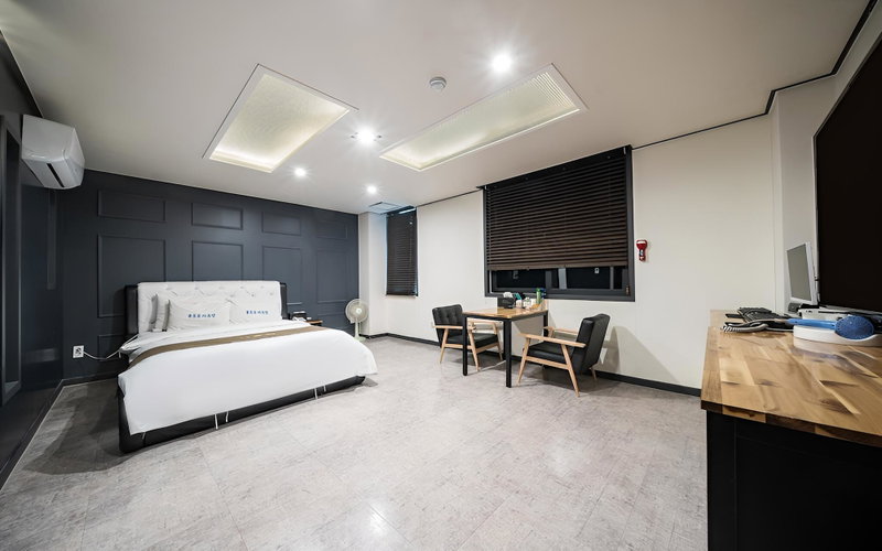 Gwangju Chungjangro Hotel Sharmant, Gwangju, South Korea