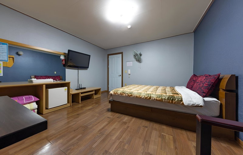 Taean Shinjindo Beach Condo Motel, Taean, South Korea