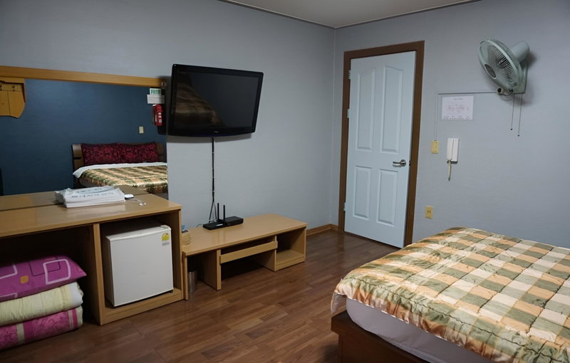 Taean Shinjindo Beach Condo Motel, Taean, South Korea