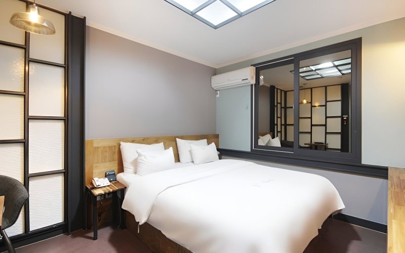 Yeosu 1st Avenue Hotel, Yeosu, South Korea