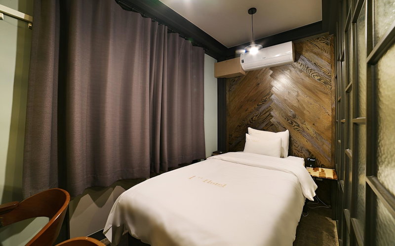 Yeosu 1st Avenue Hotel, Yeosu, South Korea