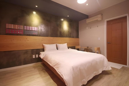 Gimhae Jangyu Check Hotel, Gimhae, South Korea