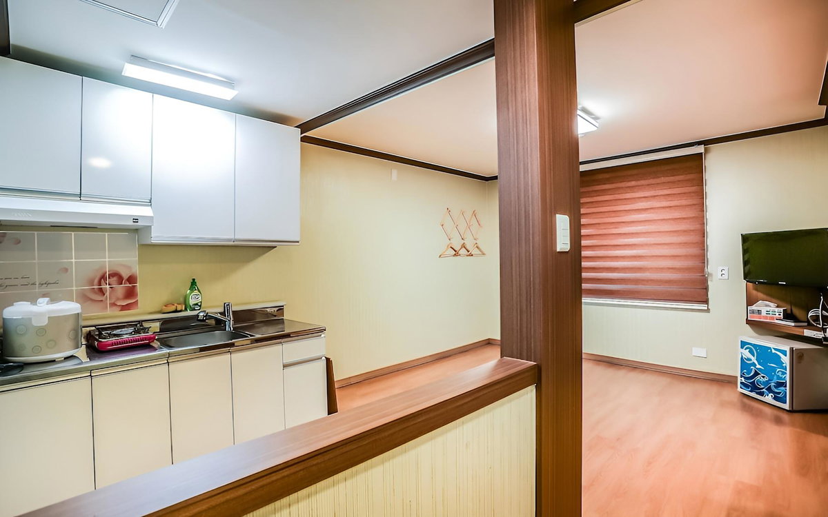 Hotel · Gangneung Gyeongpodae Eroom, Gangneung