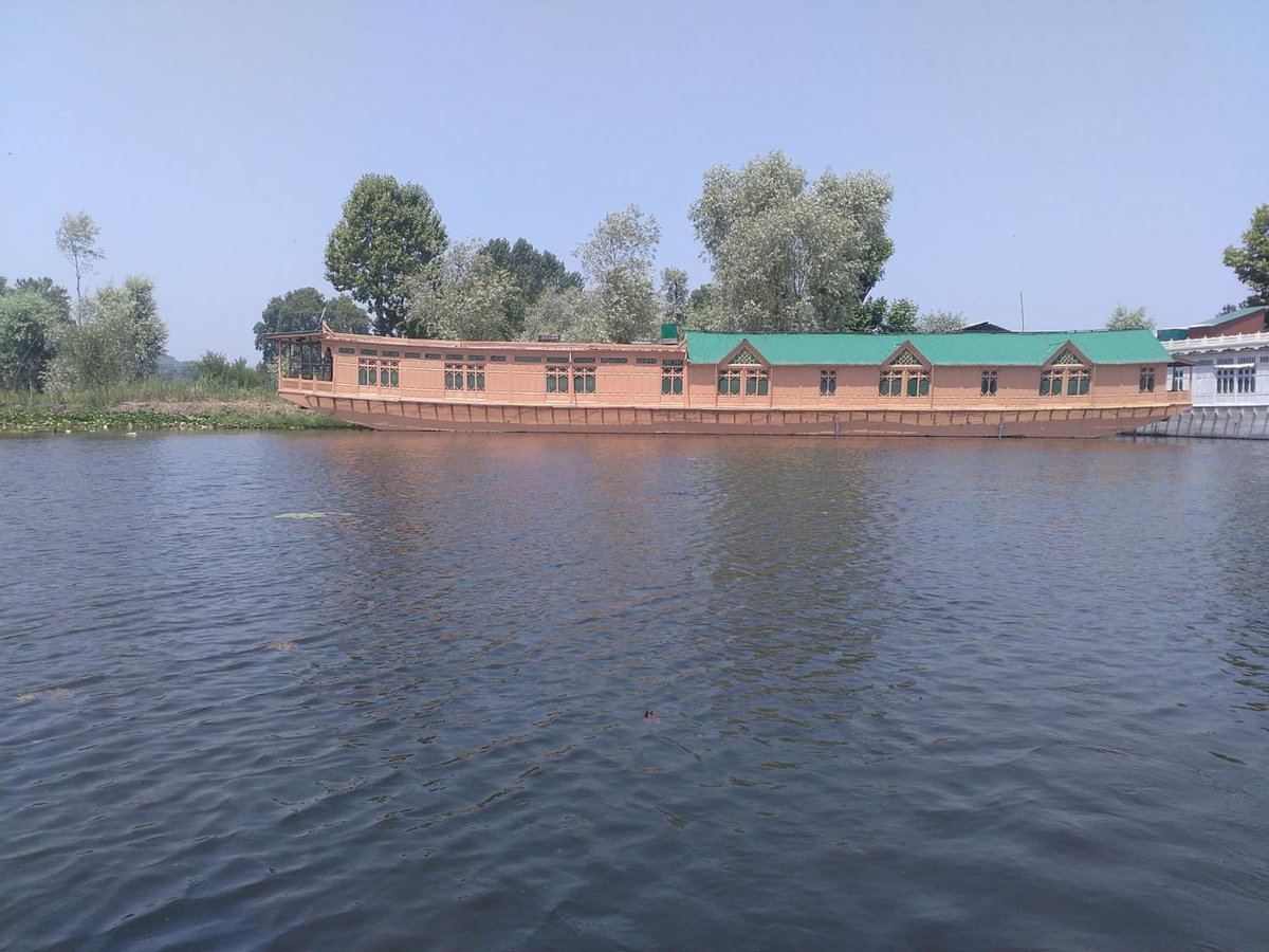Hotel · Kings Houseboats, Srinagar