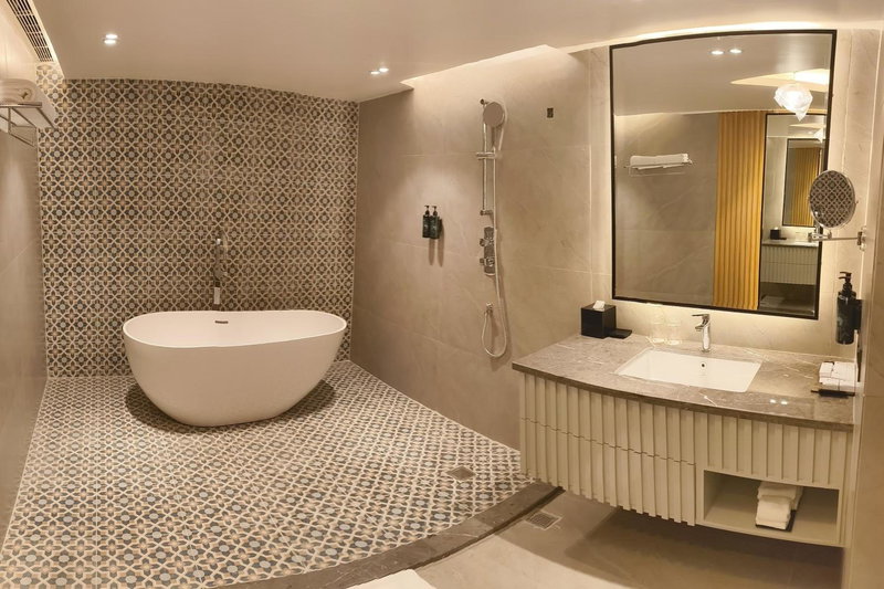 Ramada Encore by Wyndham Rajbagh Srinagar, Srinagar, India