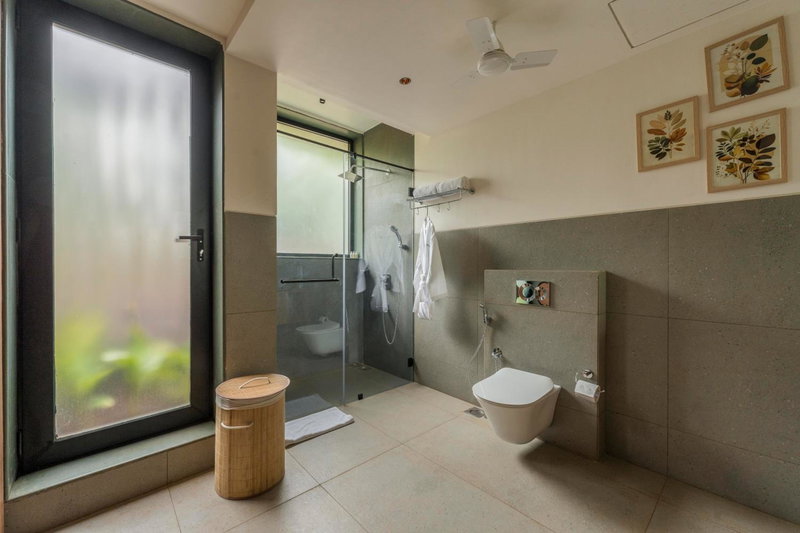 Lindsay Manor VaNa 4BHK Private Pool 1KM Beach, Vagator, India