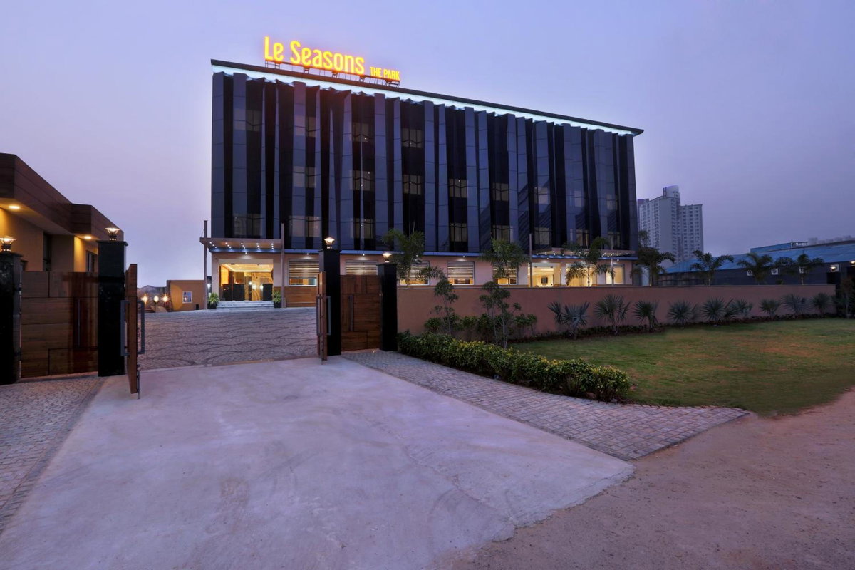 Le Seasons Park, India
