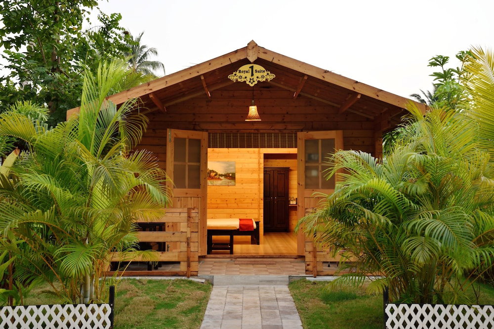 Hotel · Majestic Beach Comforts, Varca