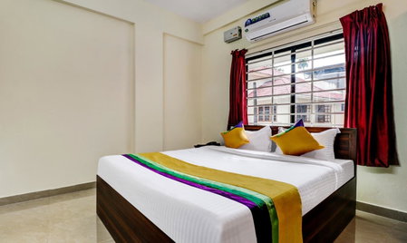 Itsy Hotels Rain Tulsi Stayz, Palarivattom Junction, Cochin, India