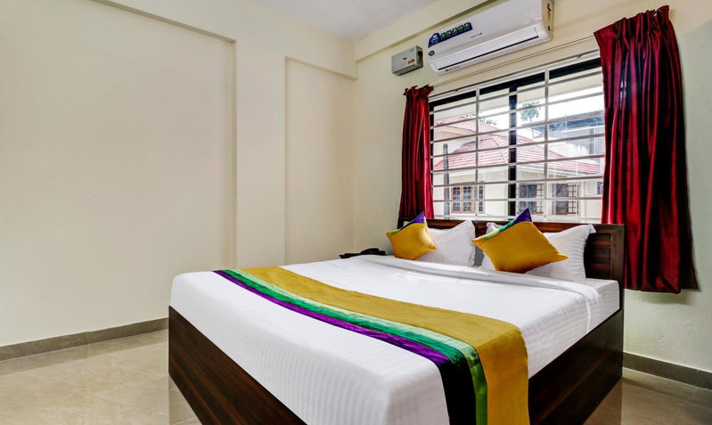 Itsy Hotels Rain Tulsi Stayz, Palarivattom Junction, Cochin, India