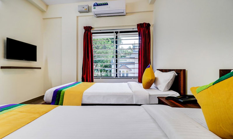 Itsy Hotels Rain Tulsi Stayz, Palarivattom Junction, Cochin, India