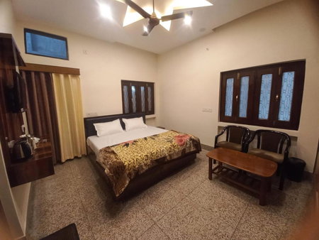Kalash Guest House, Ayodhya, India