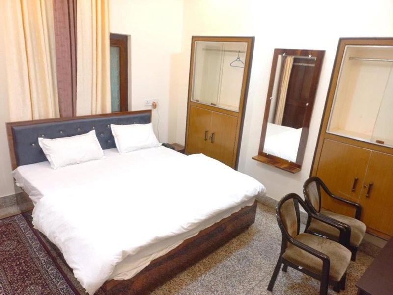 Kalash Guest House, Ayodhya, India