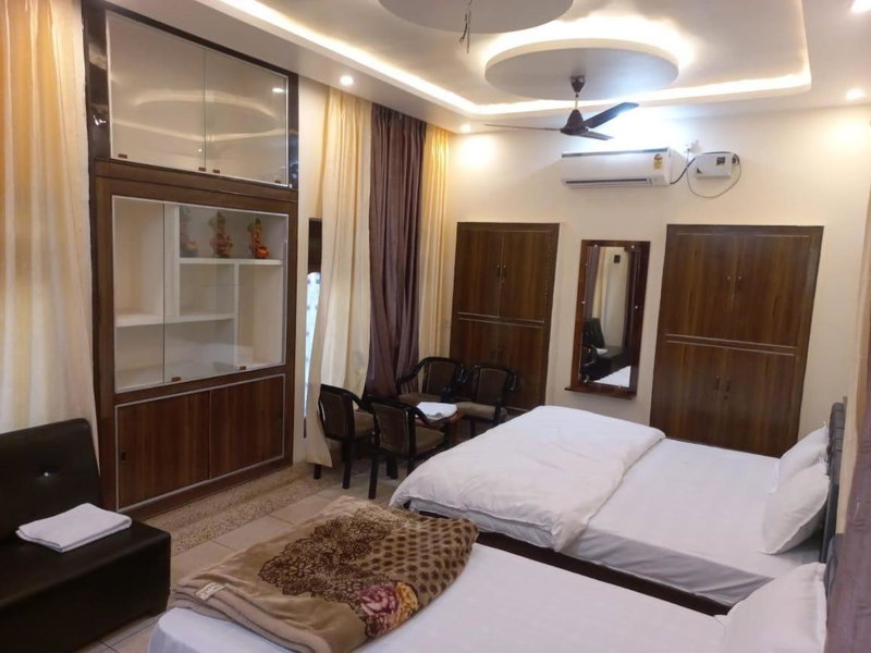 Kalash Guest House, Ayodhya, India