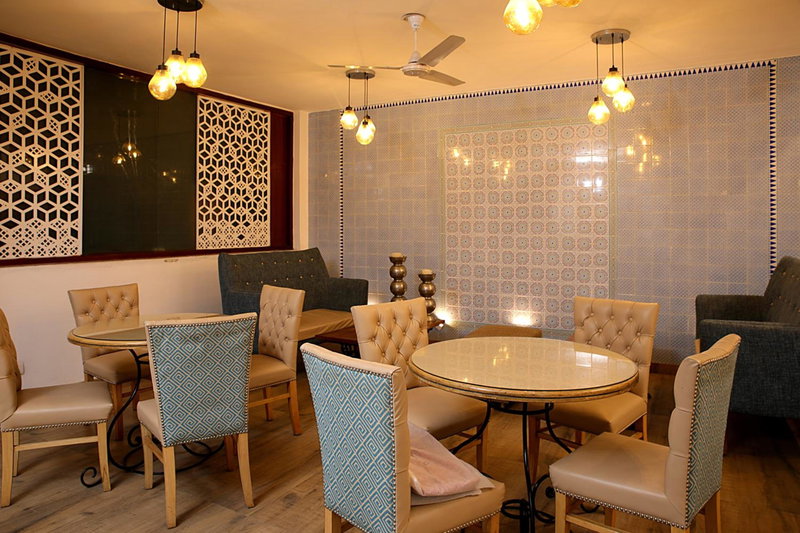 Ahuja Residency DLF Phase 2, Gurgaon, India