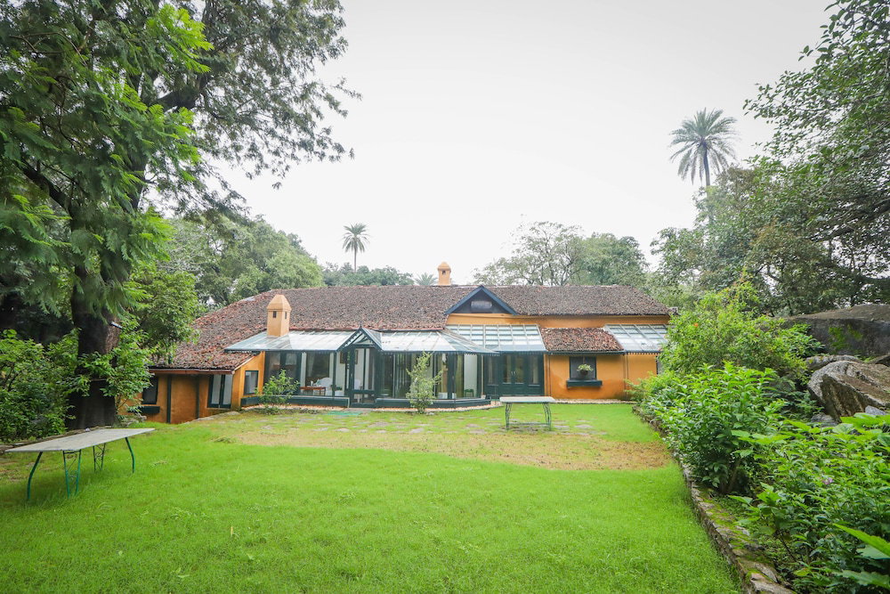 Hotel · WelcomHeritage Connaught House, Abu Road
