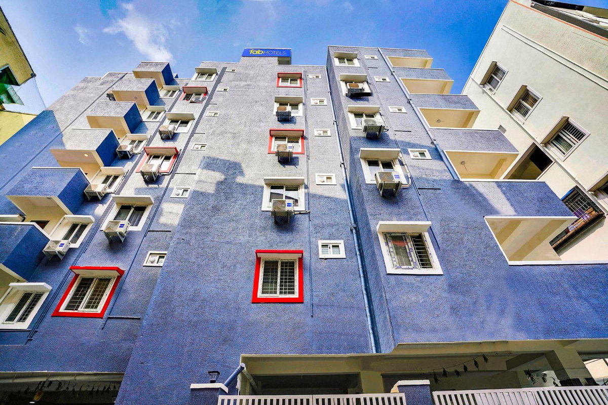 Hotel · FabHotel Grand Aarvi Prime - Nr Hafeezpet, Madeenaguda, Lingampalli