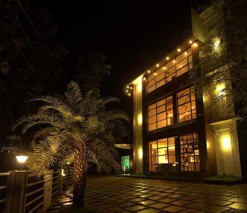 Hotel · HOTEL LA SERENE Mattannur, Mattanūr