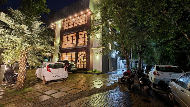HOTEL LA SERENE Mattannur, Mattanūr, India