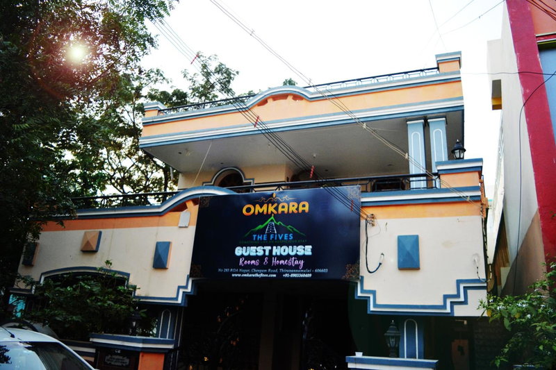 Omkara - The Fives Guest house, Tiruvannāmalai, India