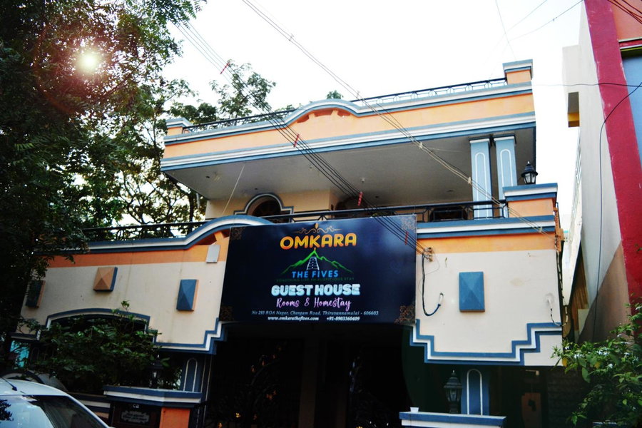 Omkara - The Fives Guest house, Tiruvannāmalai, India