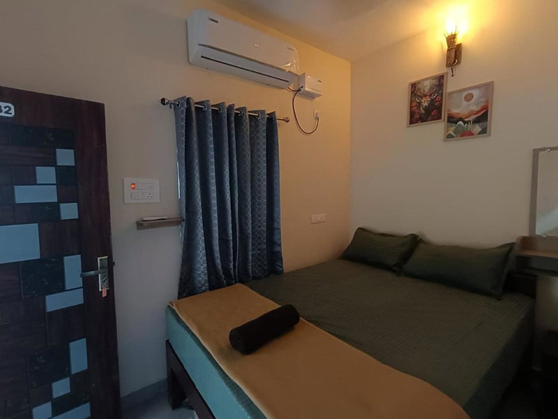 Omkara - The Fives Guest house, Tiruvannāmalai, India