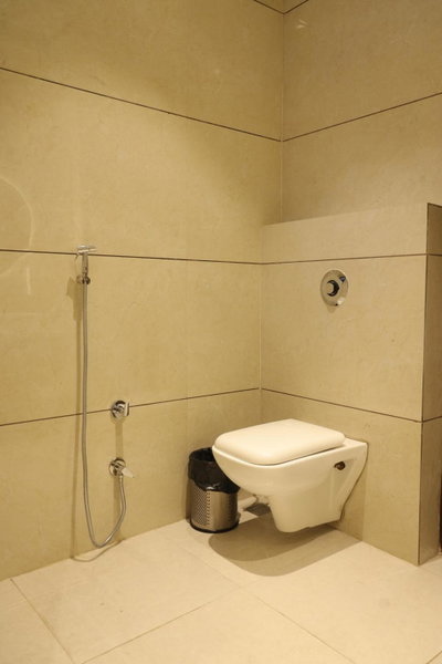 Hotel Crown Savoy, Near Railway Station & GURU NANAK DEV UNIVERSITY, Amritsar, India