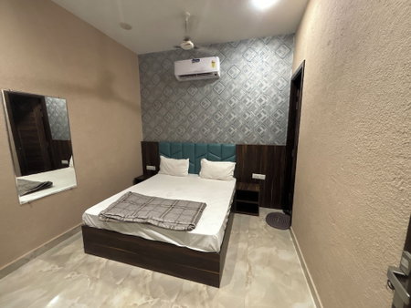 Hotel KR 5Mins Walk From Golden Temple, Amritsar, India