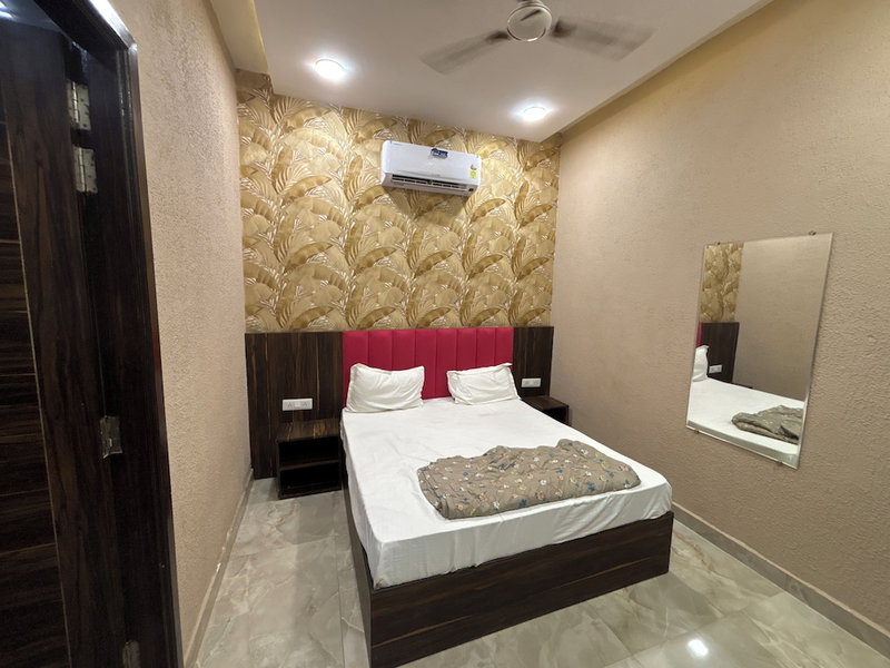 Hotel KR 5Mins Walk From Golden Temple, Amritsar, India