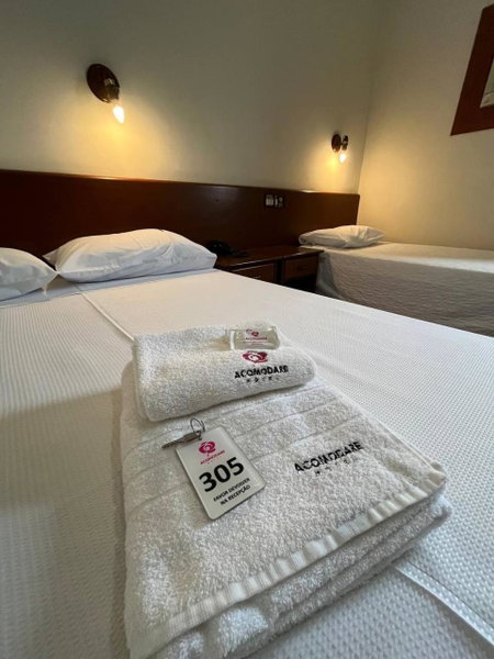 ACOMODARE HOTEL- SOB NOVA Direção, Tubarão, Brazil