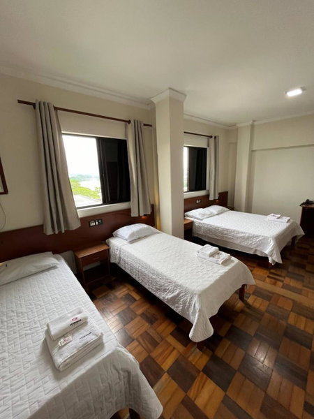 ACOMODARE HOTEL- SOB NOVA Direção, Tubarão, Brazil