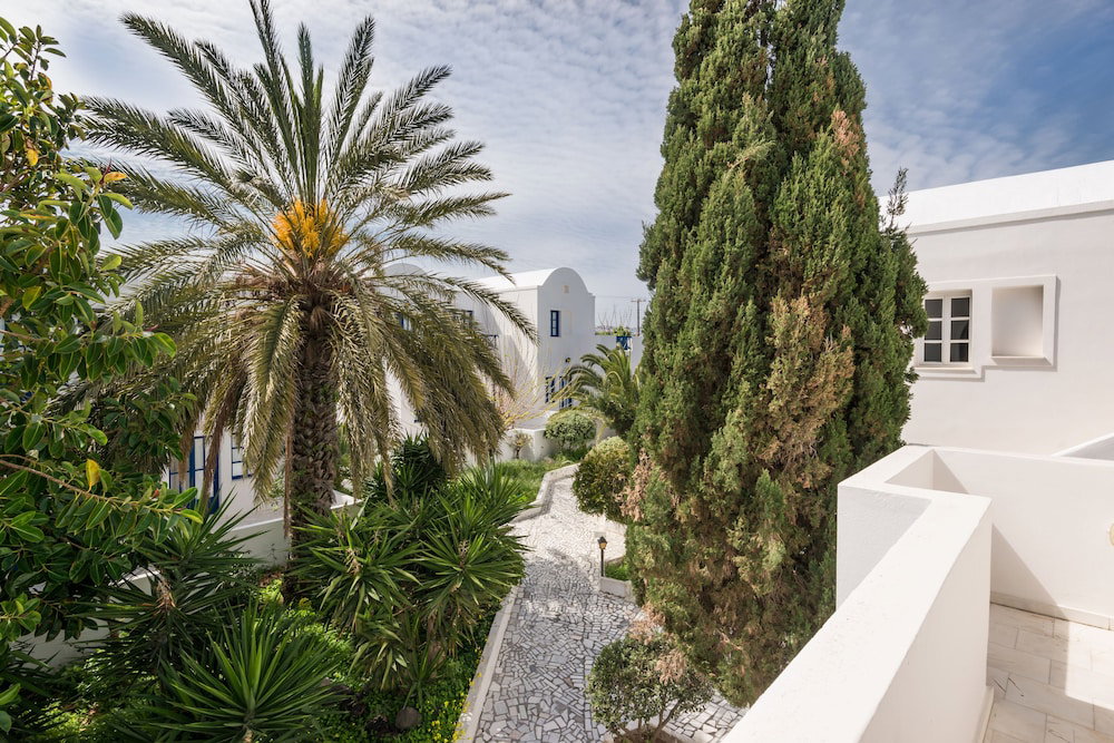 Hotel · Amaria Beach Resort, Santorini