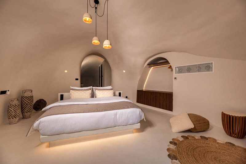 Twenty One Suites, Oia, Greece