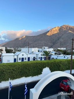 Santa Barbara, Perissa, Greece