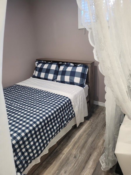 Adorable Studio Basement Suite in South Barrie, Barrie, Canada