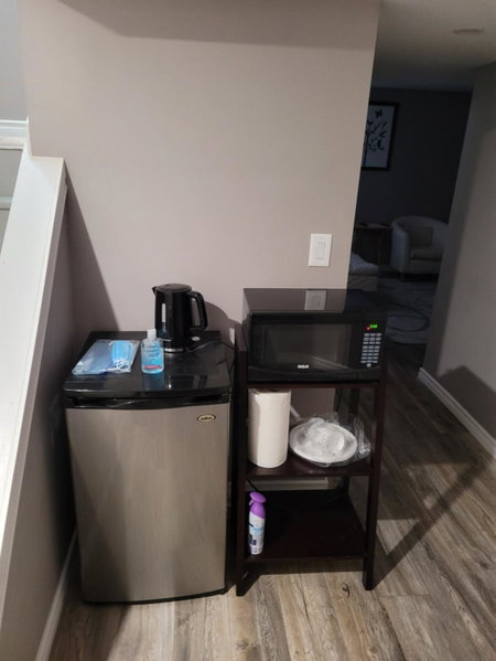 Adorable Studio Basement Suite in South Barrie, Barrie, Canada