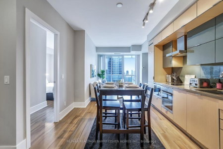 Downtown suites with Free Parking, Toronto, Canada