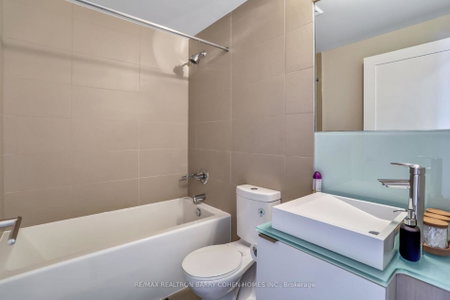 Downtown suites with Free Parking, Toronto, Canada