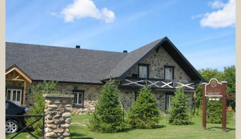 Condo Hôtel Magog Orford, Orford, Canada