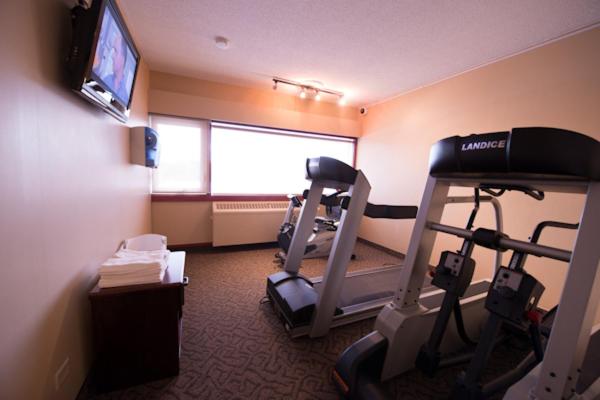 Travelodge by Wyndham Winnipeg Airport West, Winnipeg, Canada