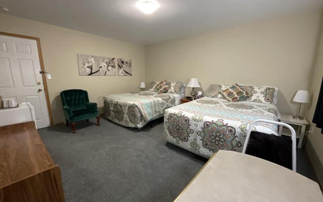 Newcastle Country Inn, Drumheller, Canada