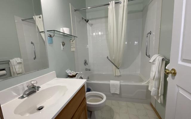 Newcastle Country Inn, Drumheller, Canada