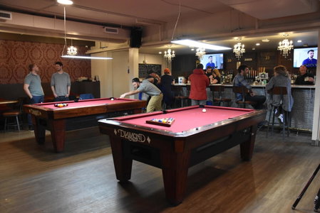 PARTY HOSTEL - The Canmore Hotel Hostel, Canmore, Canada