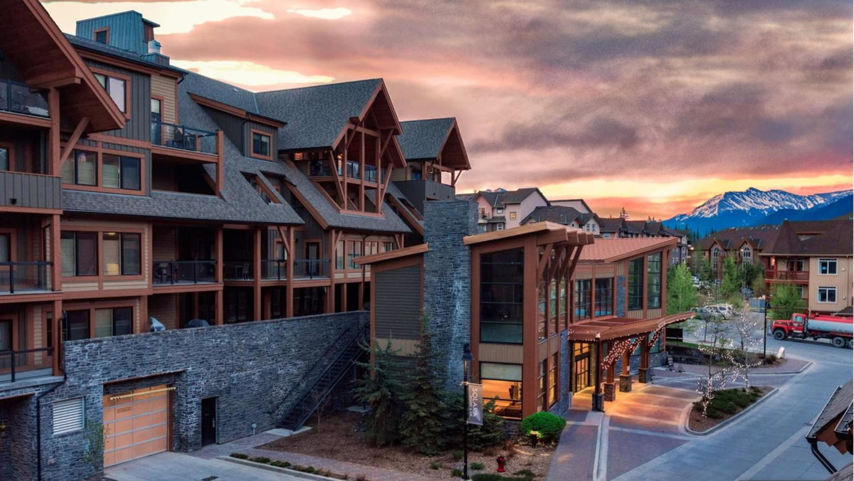 The Versailles by Samsara Resort Top Luxury Top View 1300SQF 2BEDROOM 2BATHROM, Canada